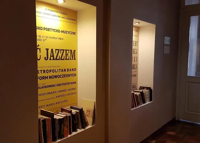 לינה וארוחת בוקר Del Arte 3*